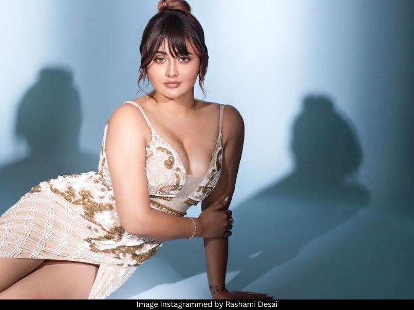 Rashami Desai pic