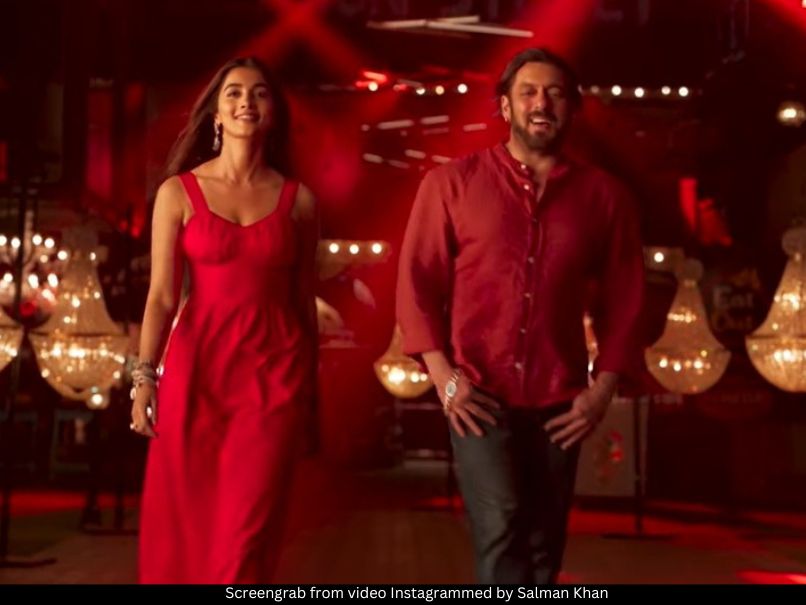 Pooja Hegde and Salman Khan 