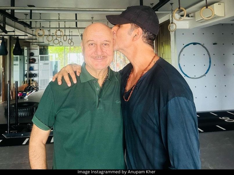 Anupam Kher Akshay Kumar