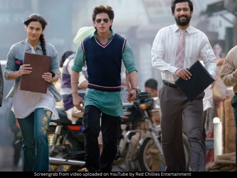 Taapsee, SRK and Vicky Kaushal 