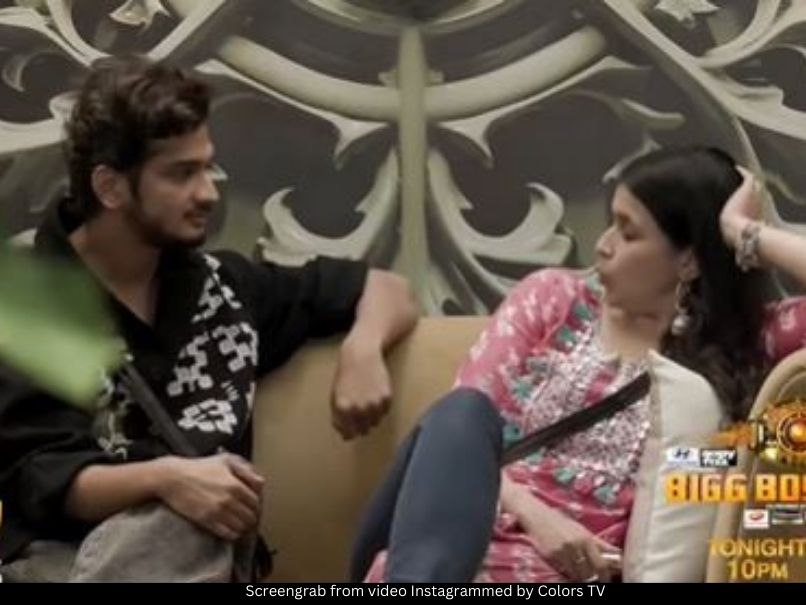 Munawar Faruqui and Mannara Chopra 