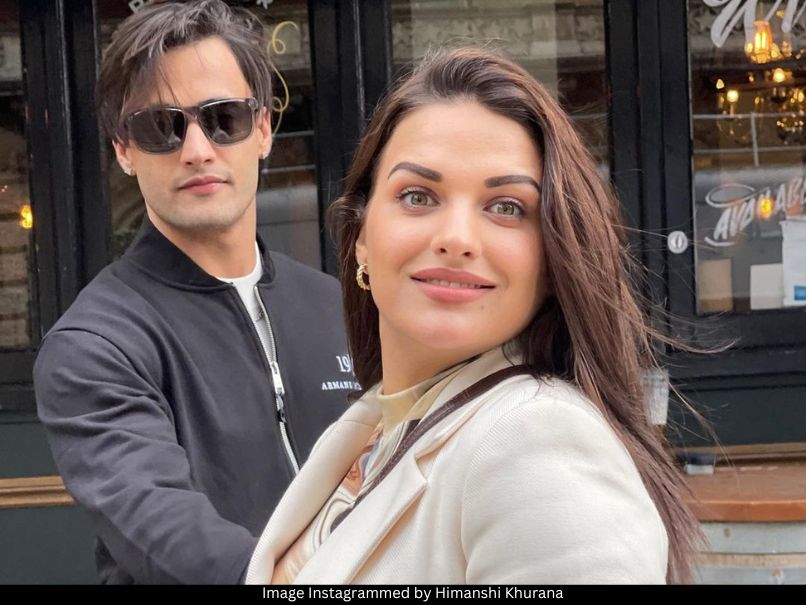 Asim Riaz and Himanshi Khurana 