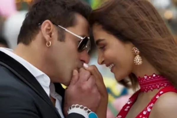 KRK comments on Salman's looks in 'Billi Billi'