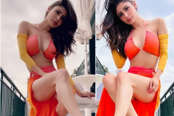 Mouni Roy 