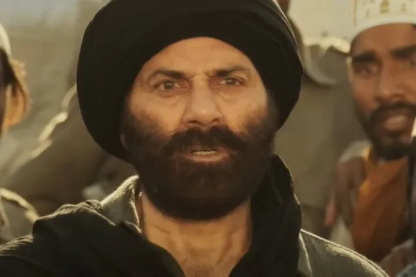 Gadar 2 enters Rs 300 crore club! 
