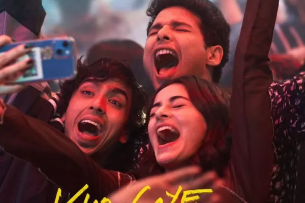 Kho Gaye Hum Kahan poster 