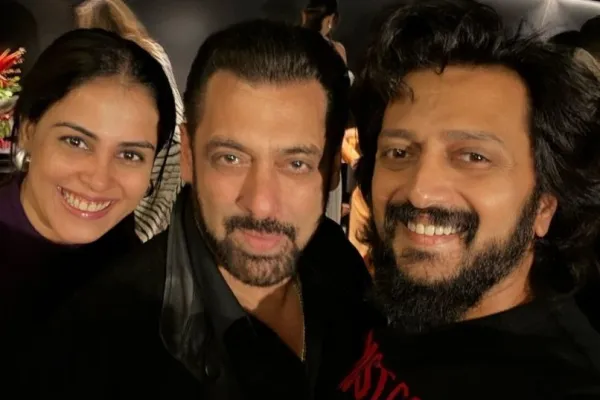 Salman Khan, Genelia and Riteish Deshmukh 