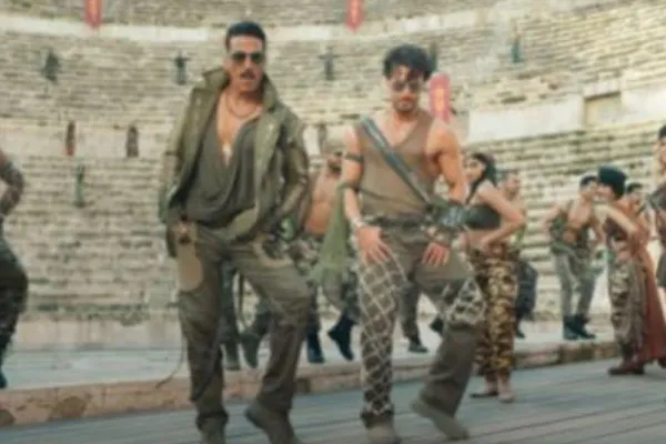 Akshay Kumar and Tiger Shroff 