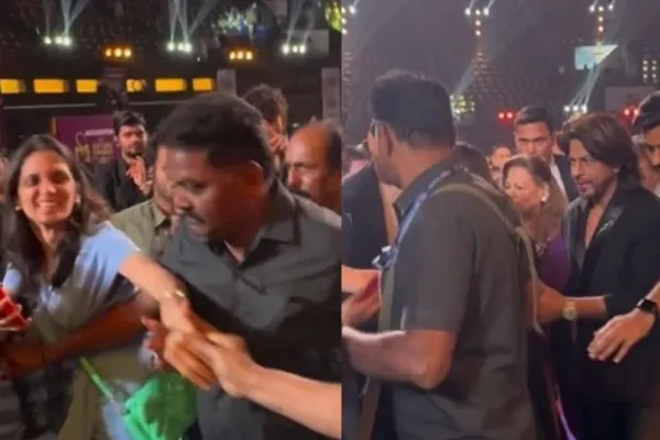 SRK and female fan 