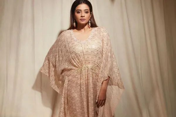 Priyamani 
