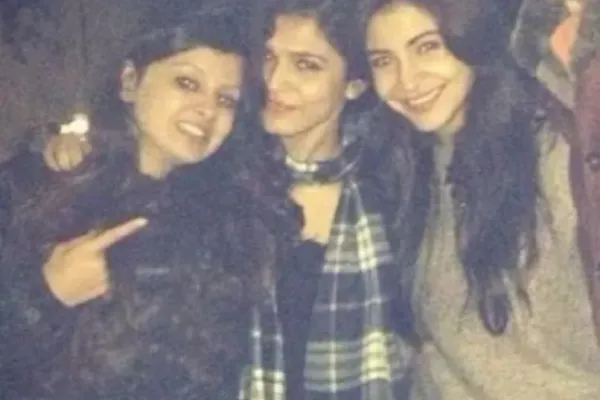 Anushka Sharma and Sakshi Dhoni 