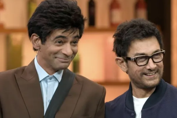 Sunil Grover and Aamir Khan 
