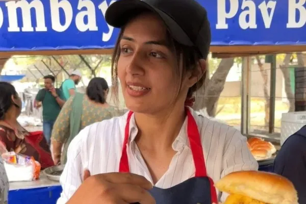 Chandrika Dixit 