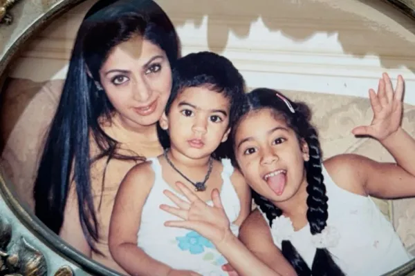 Sridevi, Khushi Kapoor and Janhvi Kapoor 