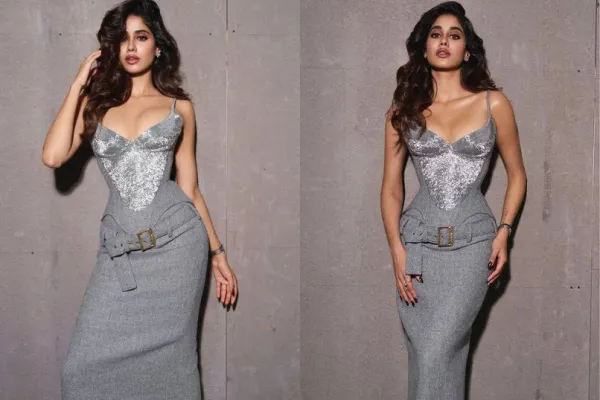  Janhvi Kapoor 